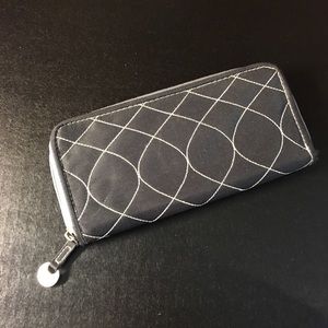 Nylon Travelon Wallet RFID Protection